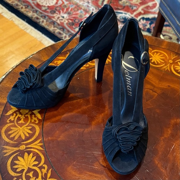 NWOT Delman Black Suede Leather Slingback 4.5”Heels w/Ruffle Size 7.5 MSRP $345 - Picture 2 of 15